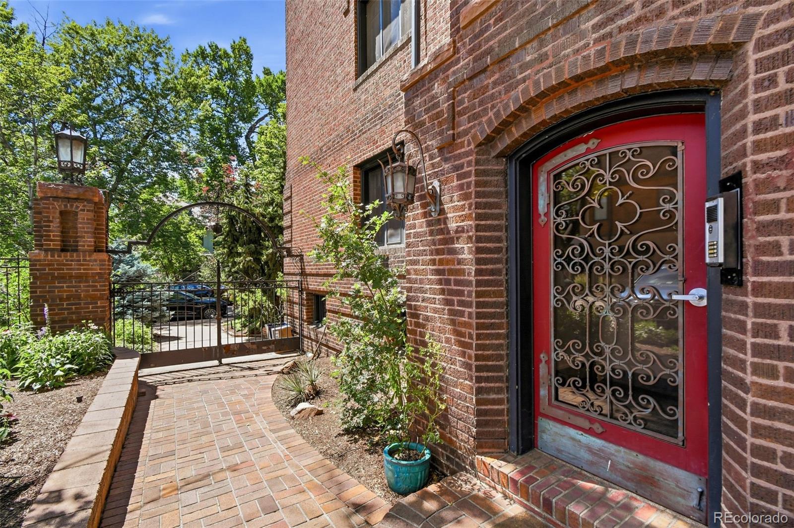 MLS Image #3 for 820 n humboldt street,denver, Colorado