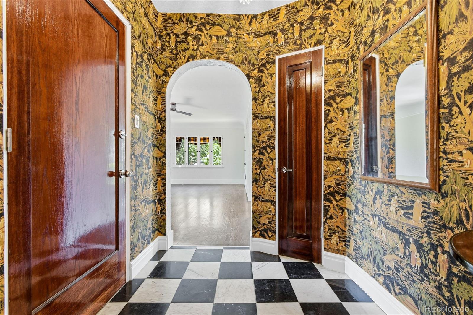 MLS Image #5 for 820 n humboldt street,denver, Colorado
