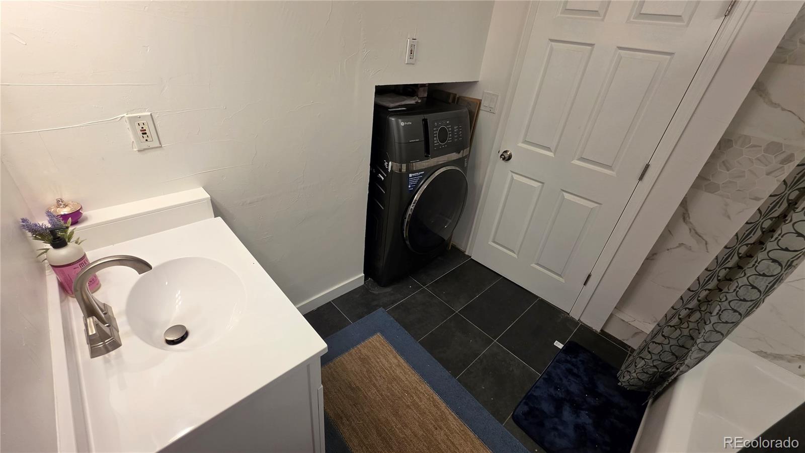 MLS Image #16 for 1525 s holly street,denver, Colorado