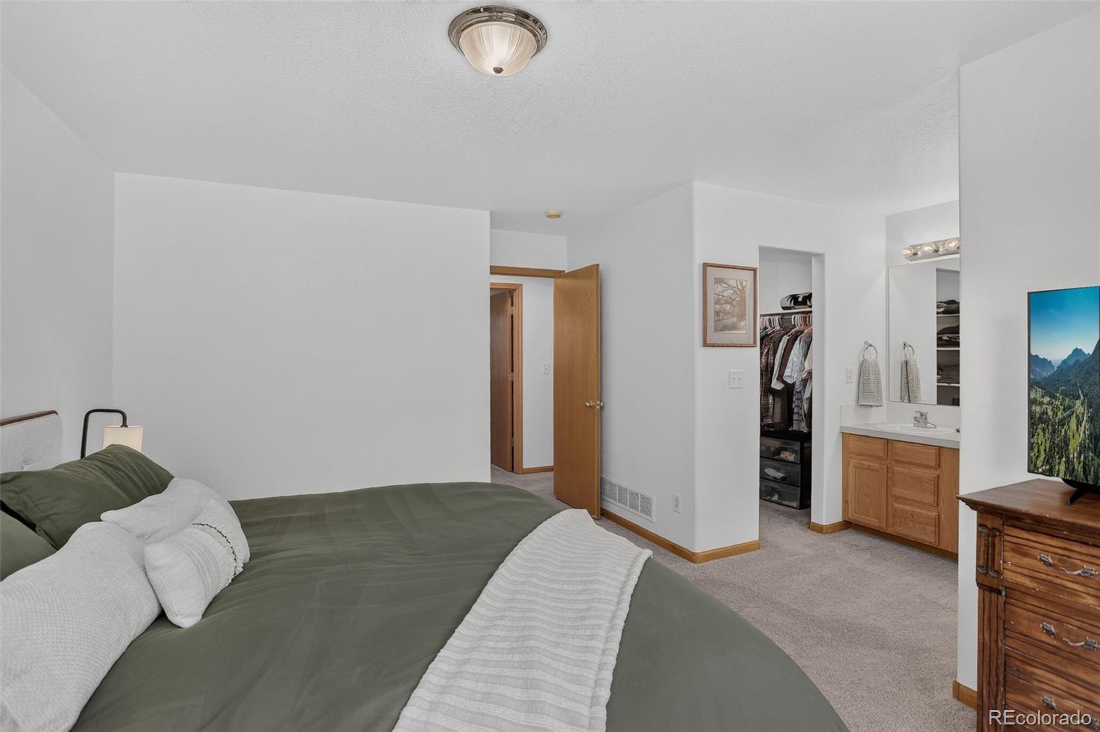 MLS Image #15 for 8466  keenland way,wellington, Colorado