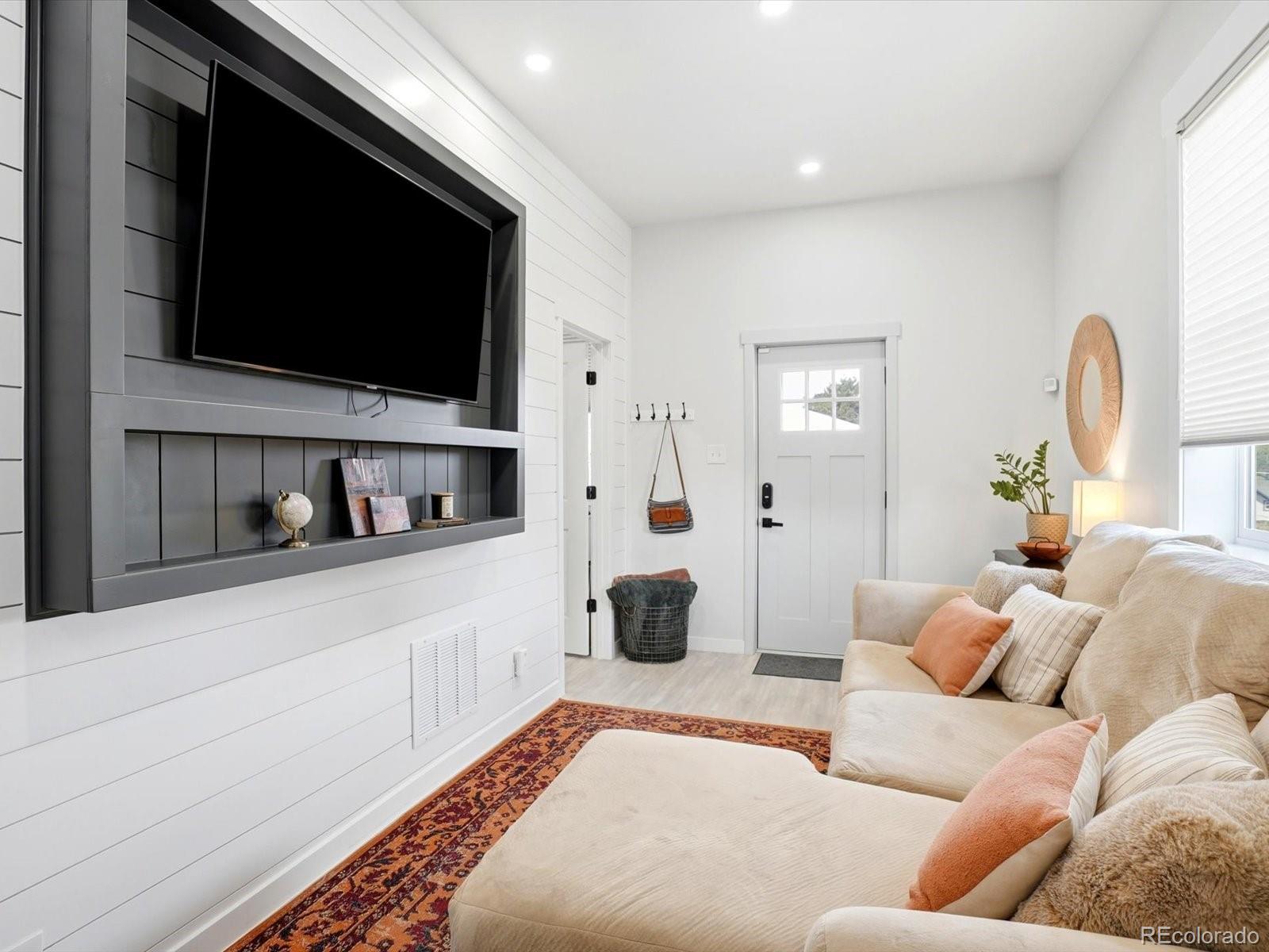 MLS Image #5 for 272 s meade street,denver, Colorado