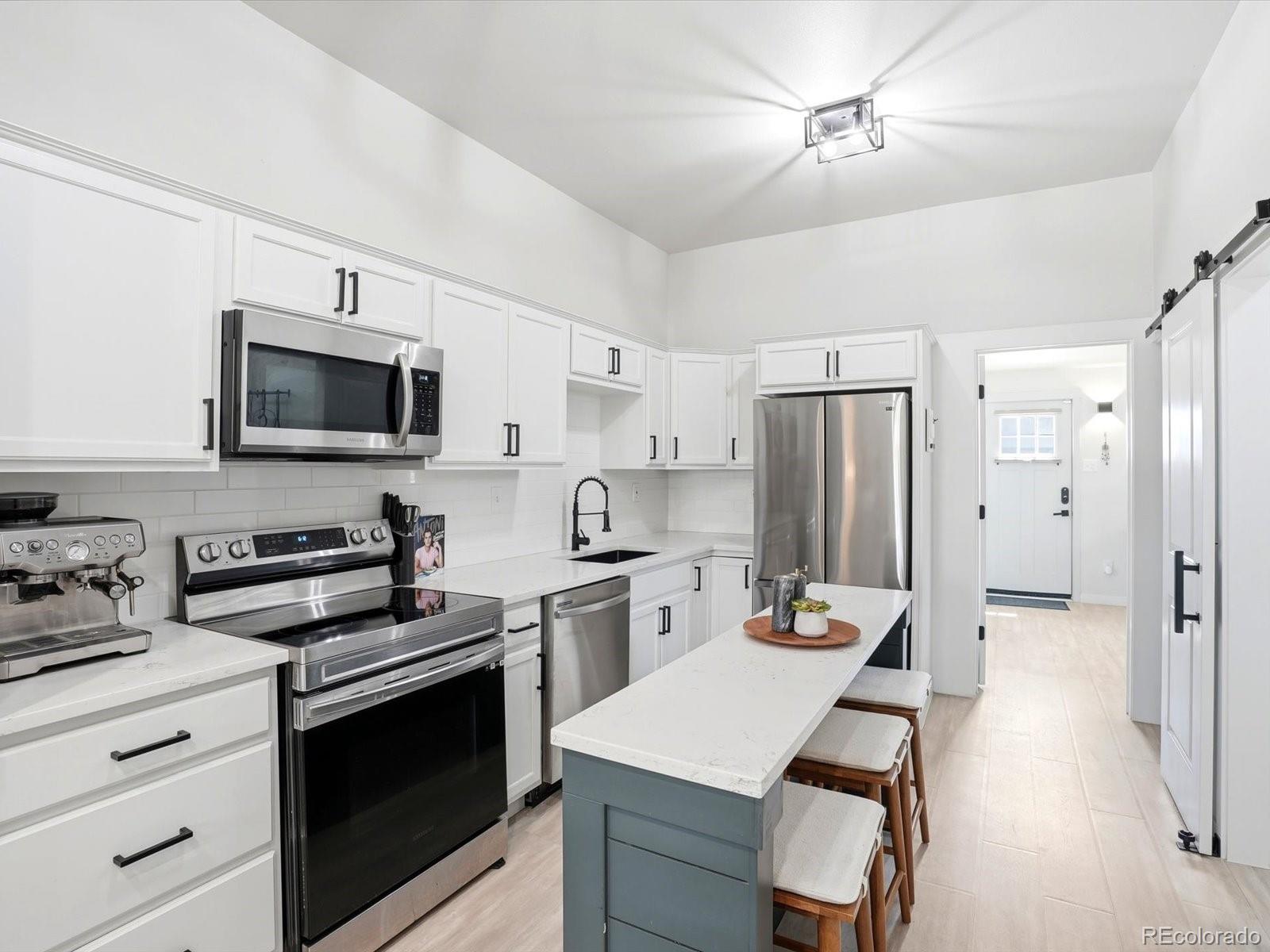 MLS Image #9 for 272 s meade street,denver, Colorado