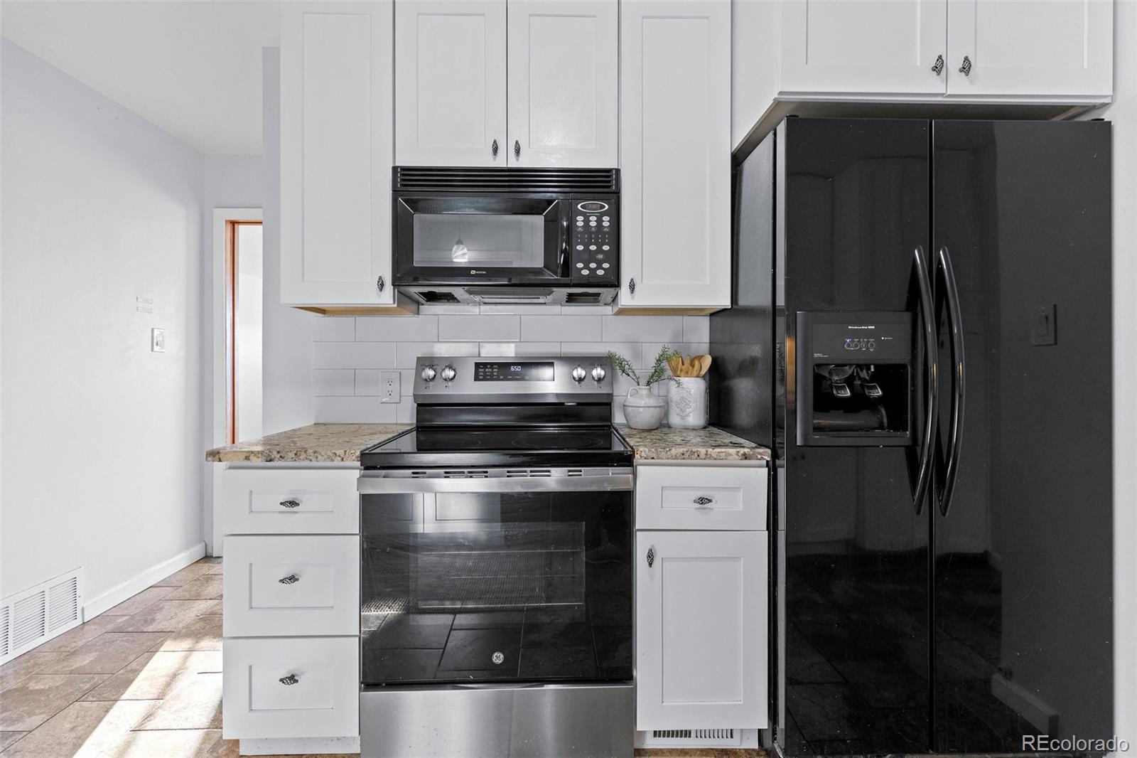 MLS Image #17 for 1333  lincoln street,longmont, Colorado