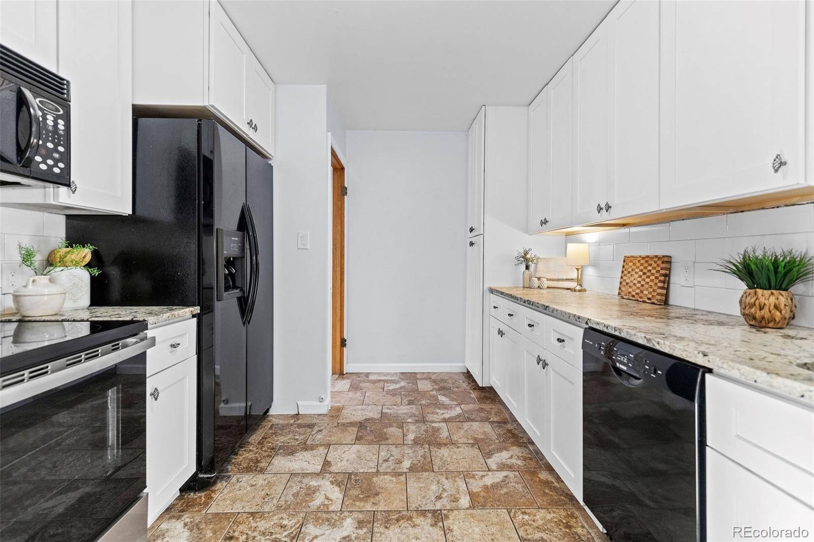 MLS Image #18 for 1333  lincoln street,longmont, Colorado