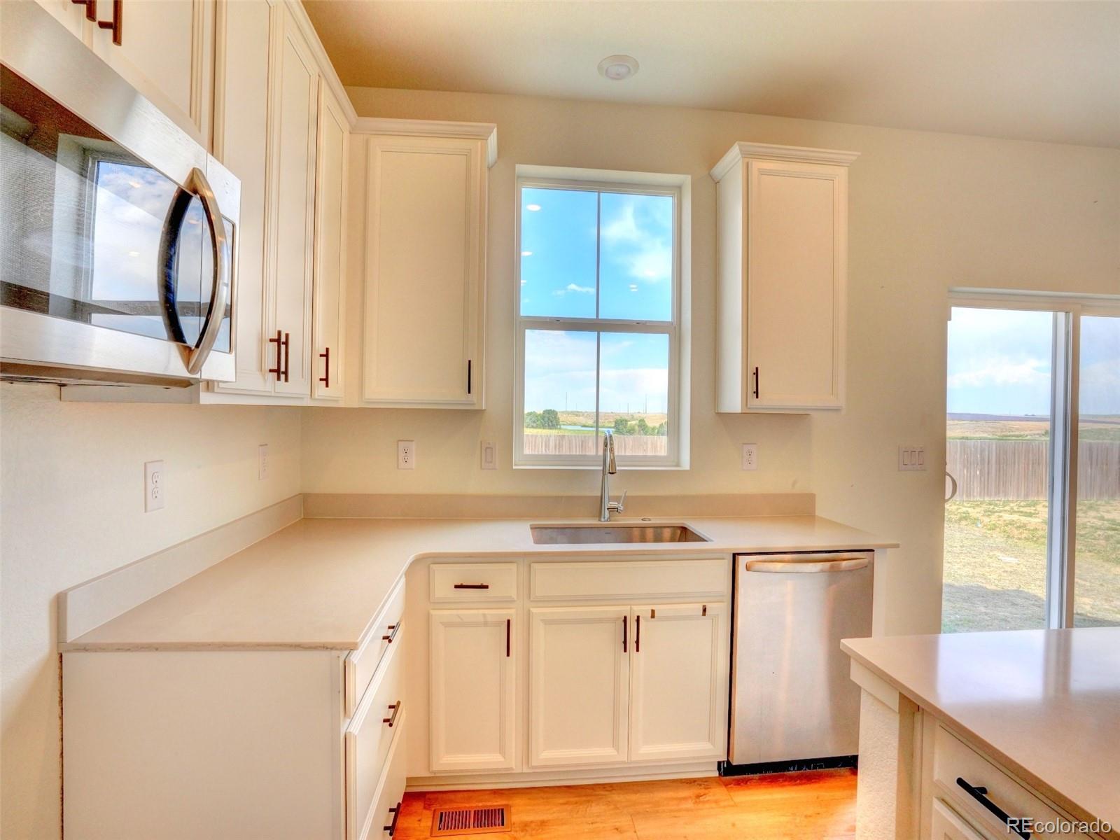MLS Image #10 for 797  harvard street,johnstown, Colorado