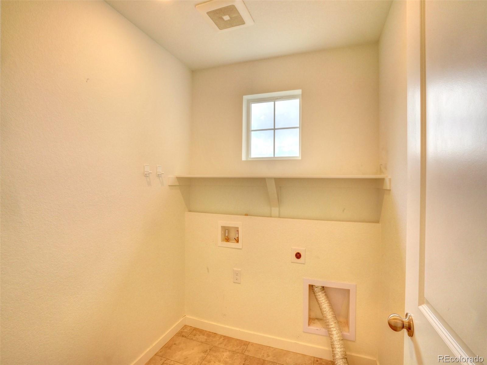 MLS Image #32 for 797  harvard street,johnstown, Colorado
