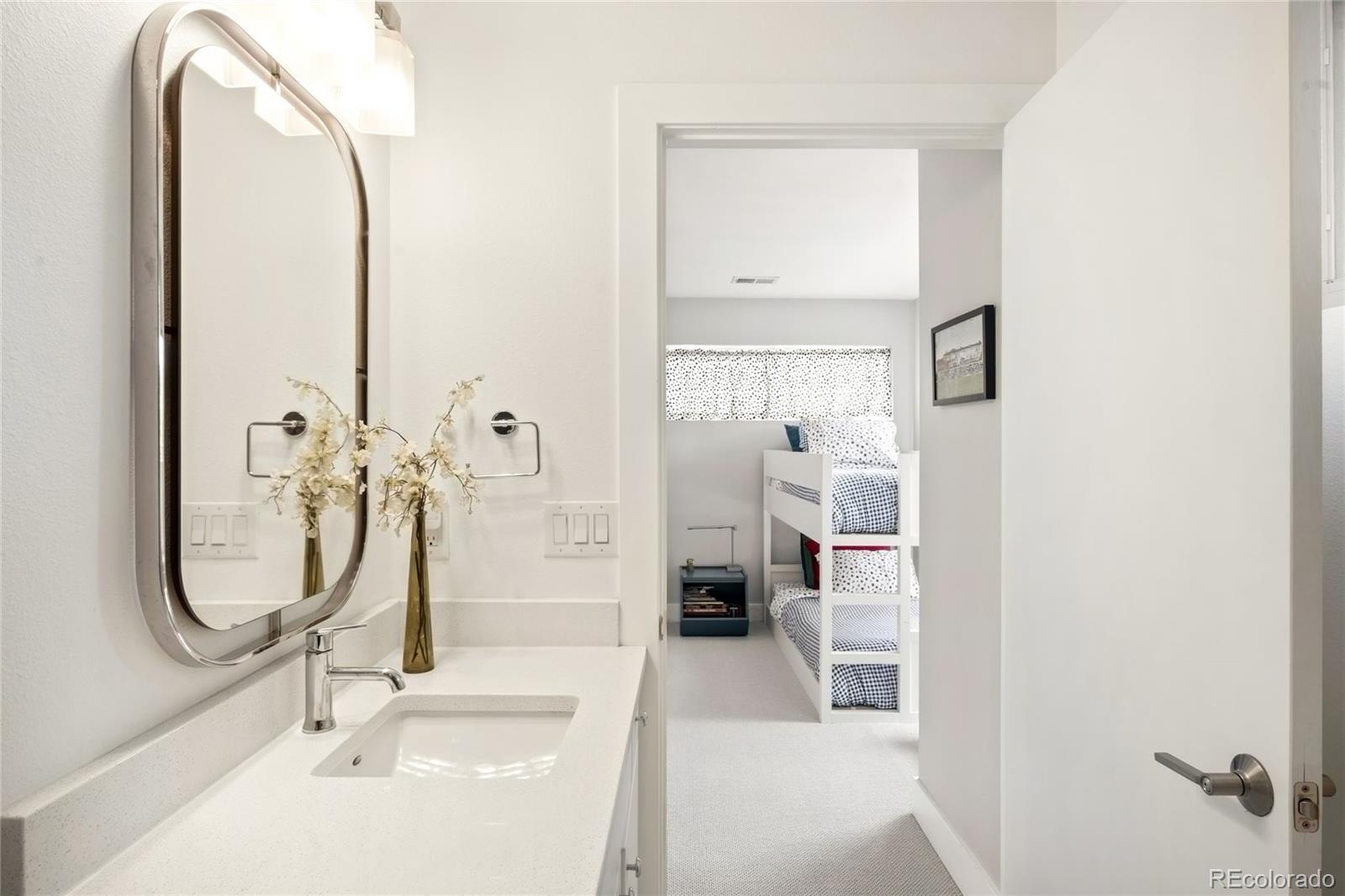 MLS Image #22 for 73 n pennsylvania street,denver, Colorado