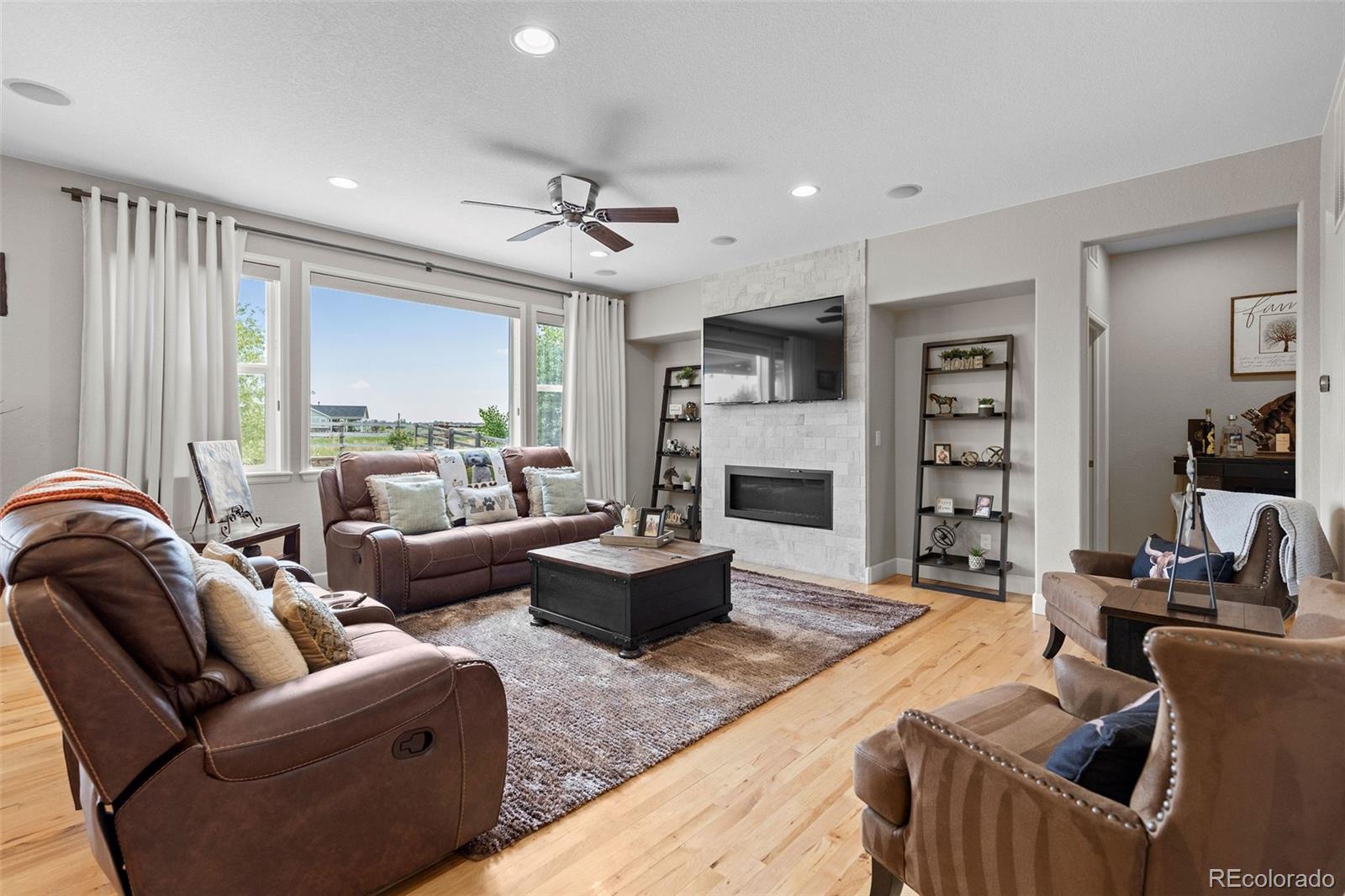 MLS Image #10 for 15924 e 117th avenue,commerce city, Colorado