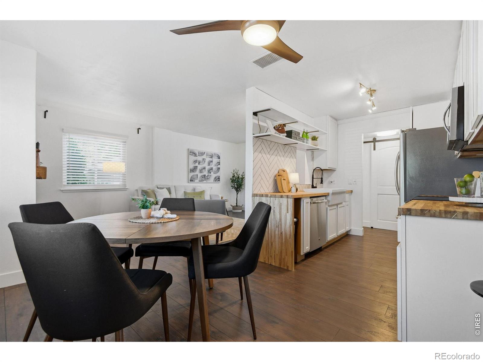 MLS Image #10 for 8100 w quincy avenue,littleton, Colorado