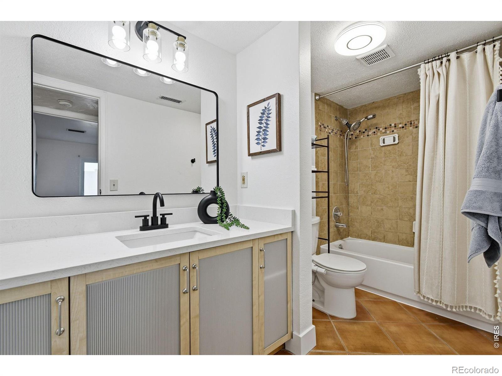 MLS Image #5 for 8100 w quincy avenue,littleton, Colorado
