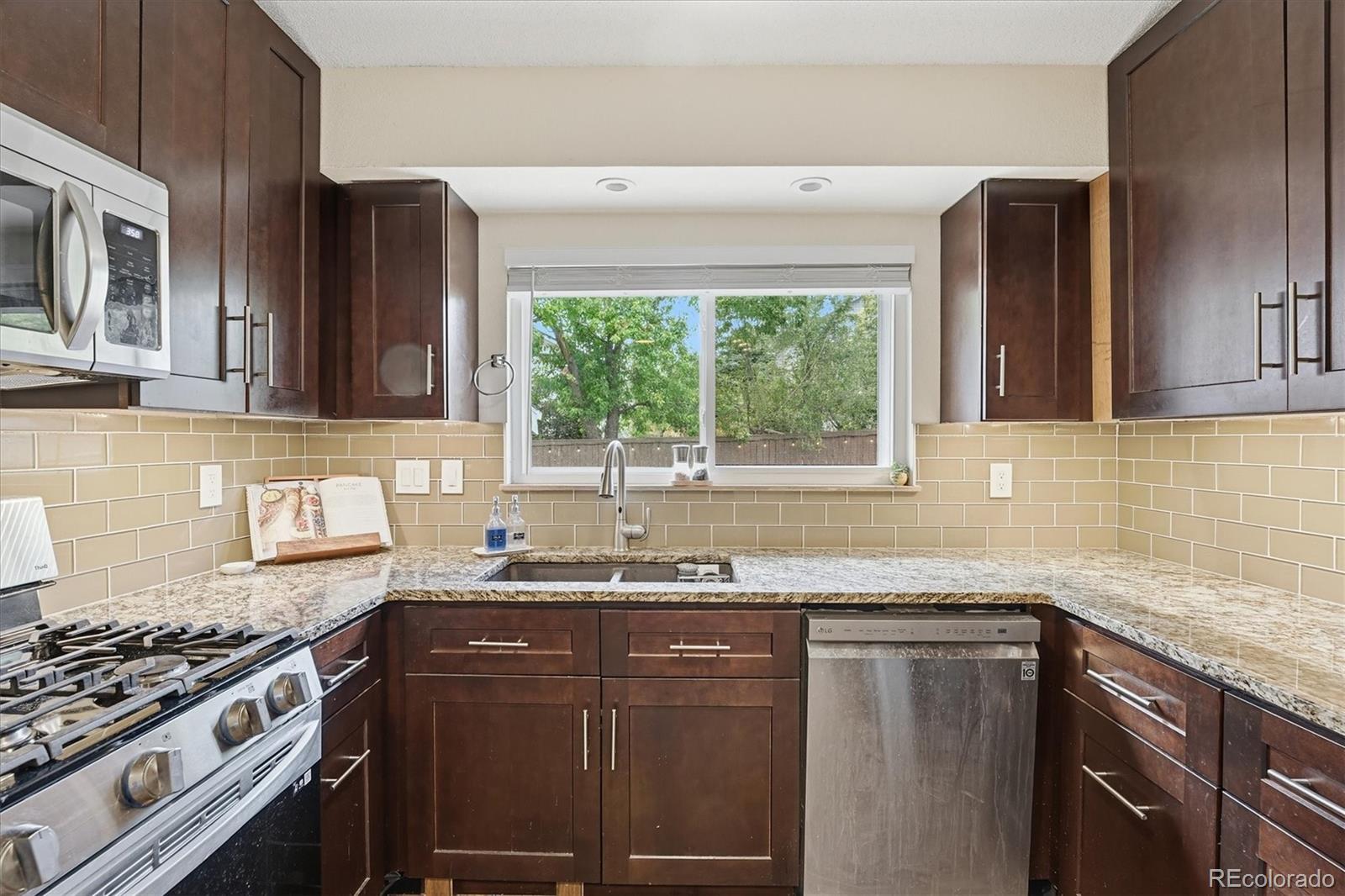 MLS Image #8 for 1075  brittany way,littleton, Colorado