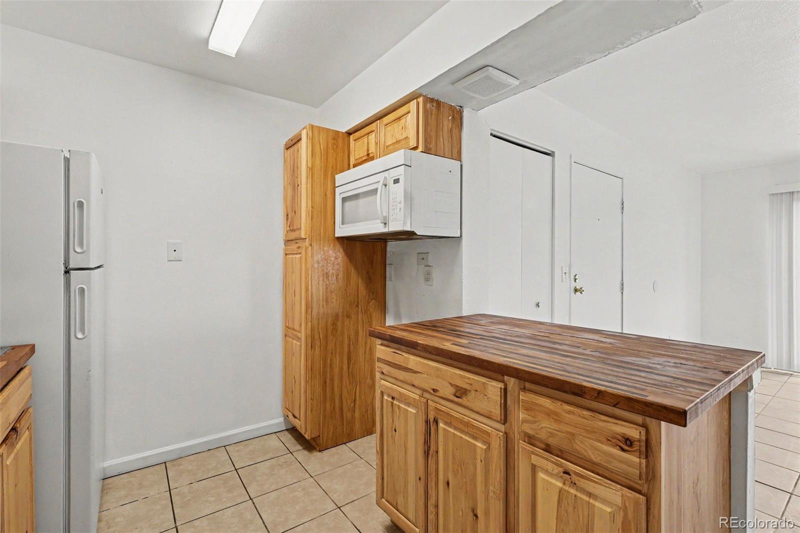 MLS Image #10 for 5995 w hampden avenue,denver, Colorado