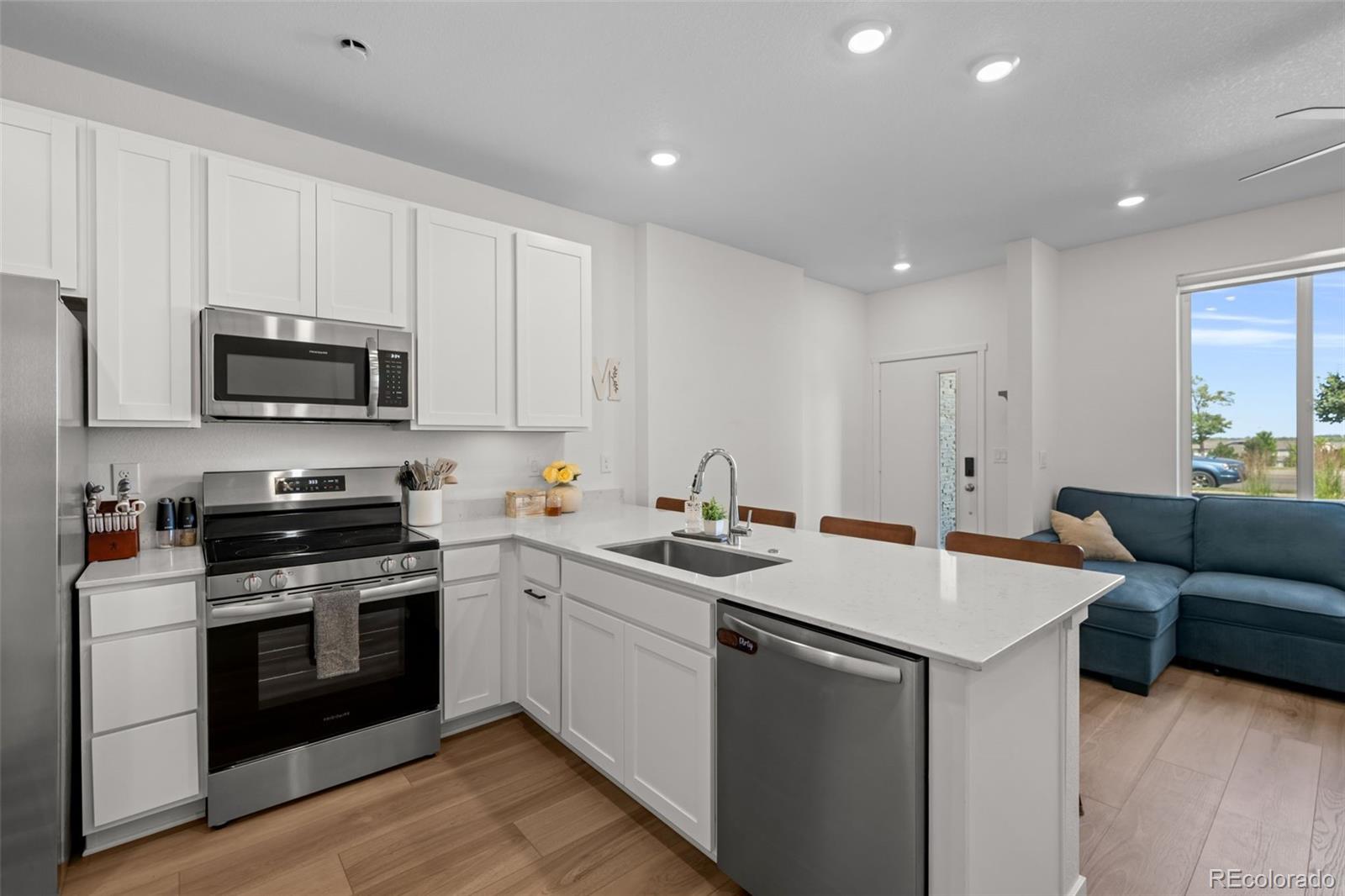 MLS Image #11 for 9042  gladiola way c,arvada, Colorado