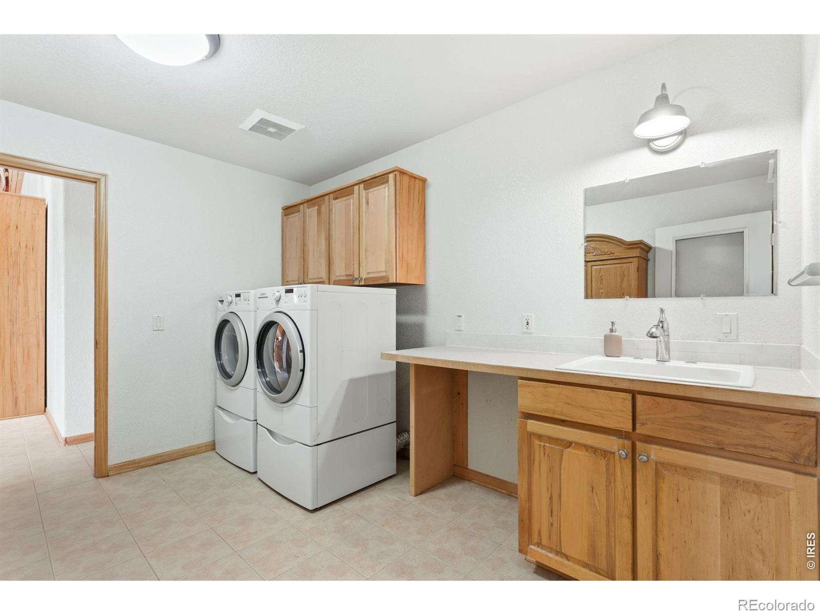 MLS Image #21 for 167  rawah court,livermore, Colorado