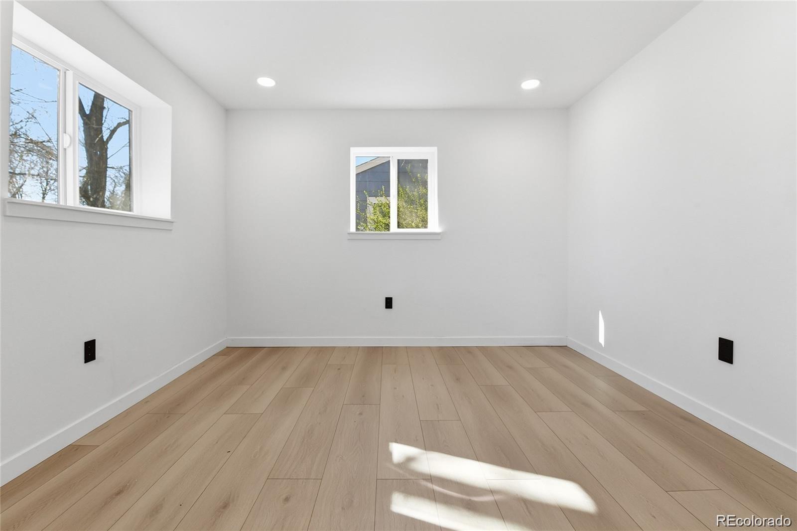 MLS Image #11 for 1431 s glencoe street,denver, Colorado