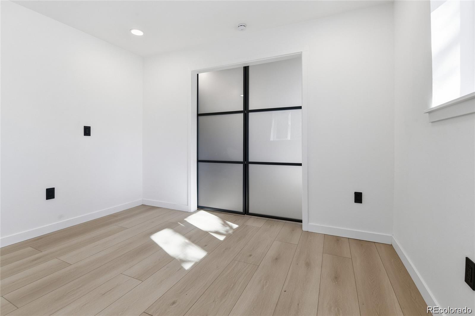 MLS Image #12 for 1431 s glencoe street,denver, Colorado