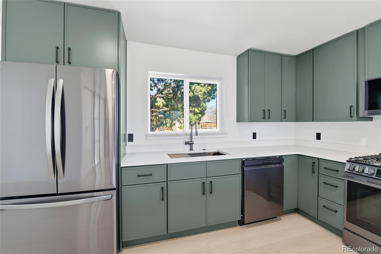 MLS Image #14 for 1431 s glencoe street,denver, Colorado
