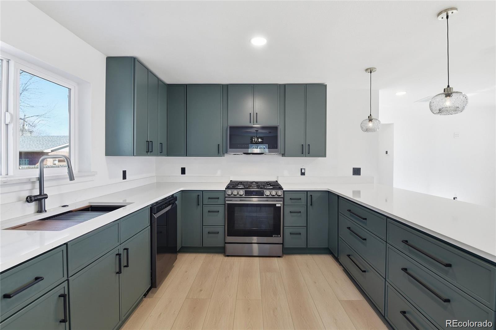 MLS Image #15 for 1431 s glencoe street,denver, Colorado