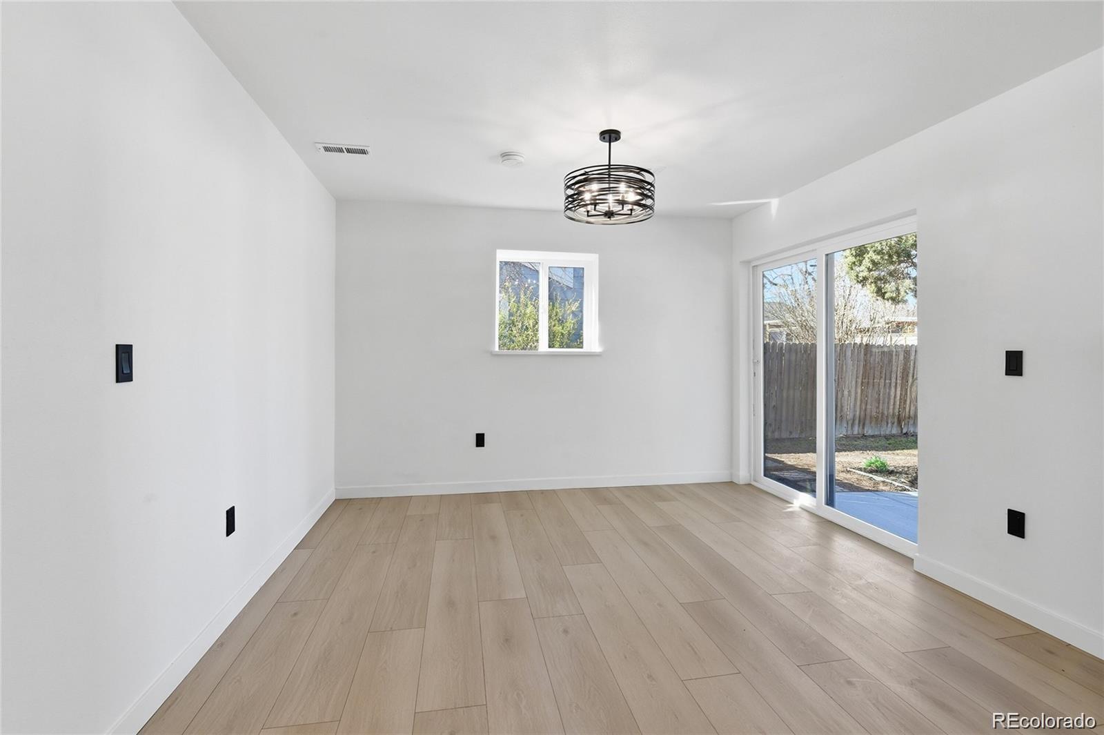 MLS Image #18 for 1431 s glencoe street,denver, Colorado