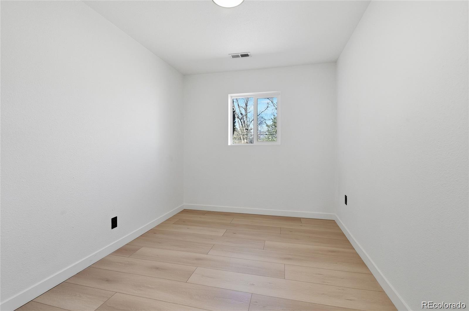 MLS Image #28 for 1431 s glencoe street,denver, Colorado
