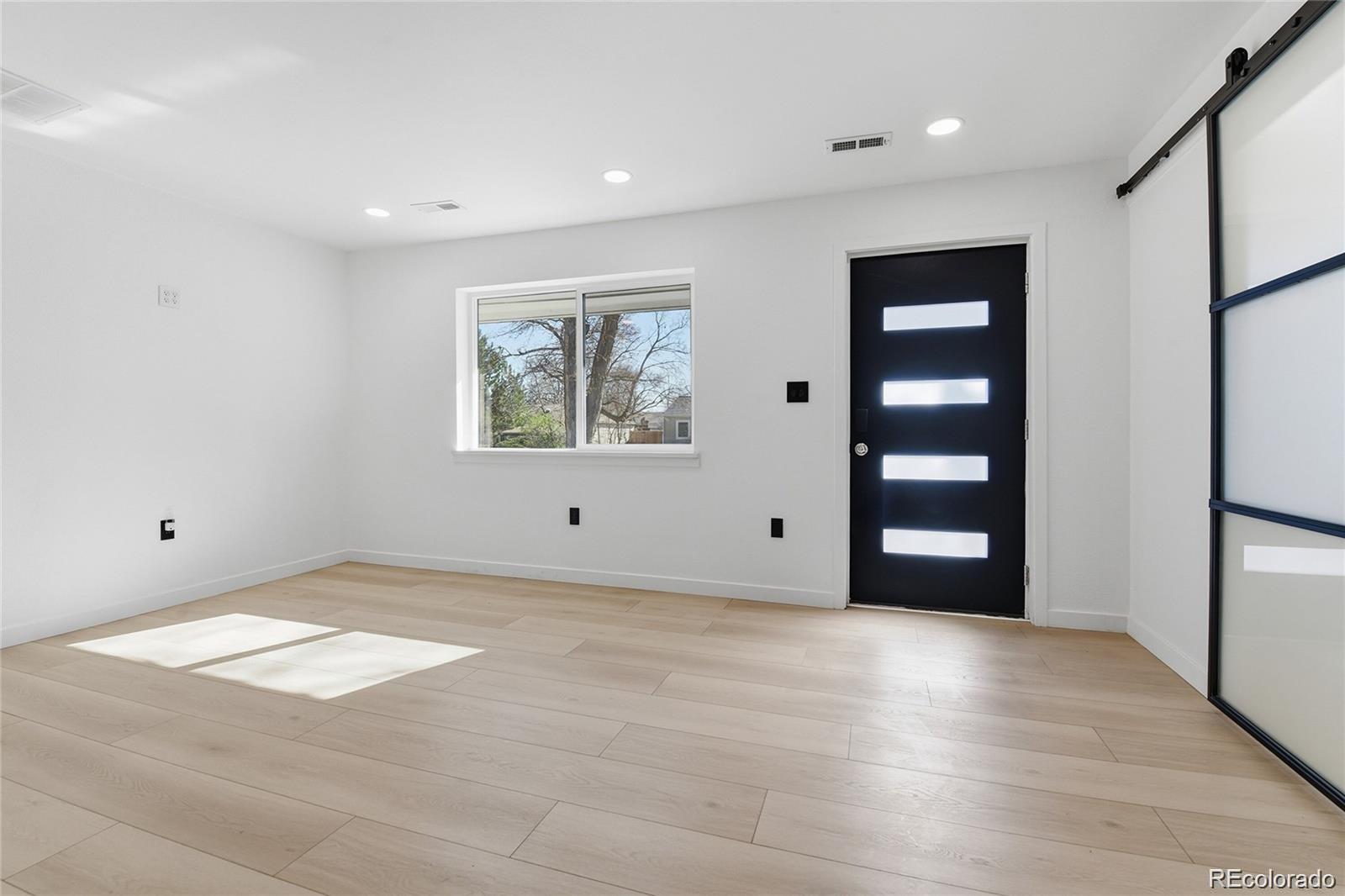 MLS Image #6 for 1431 s glencoe street,denver, Colorado