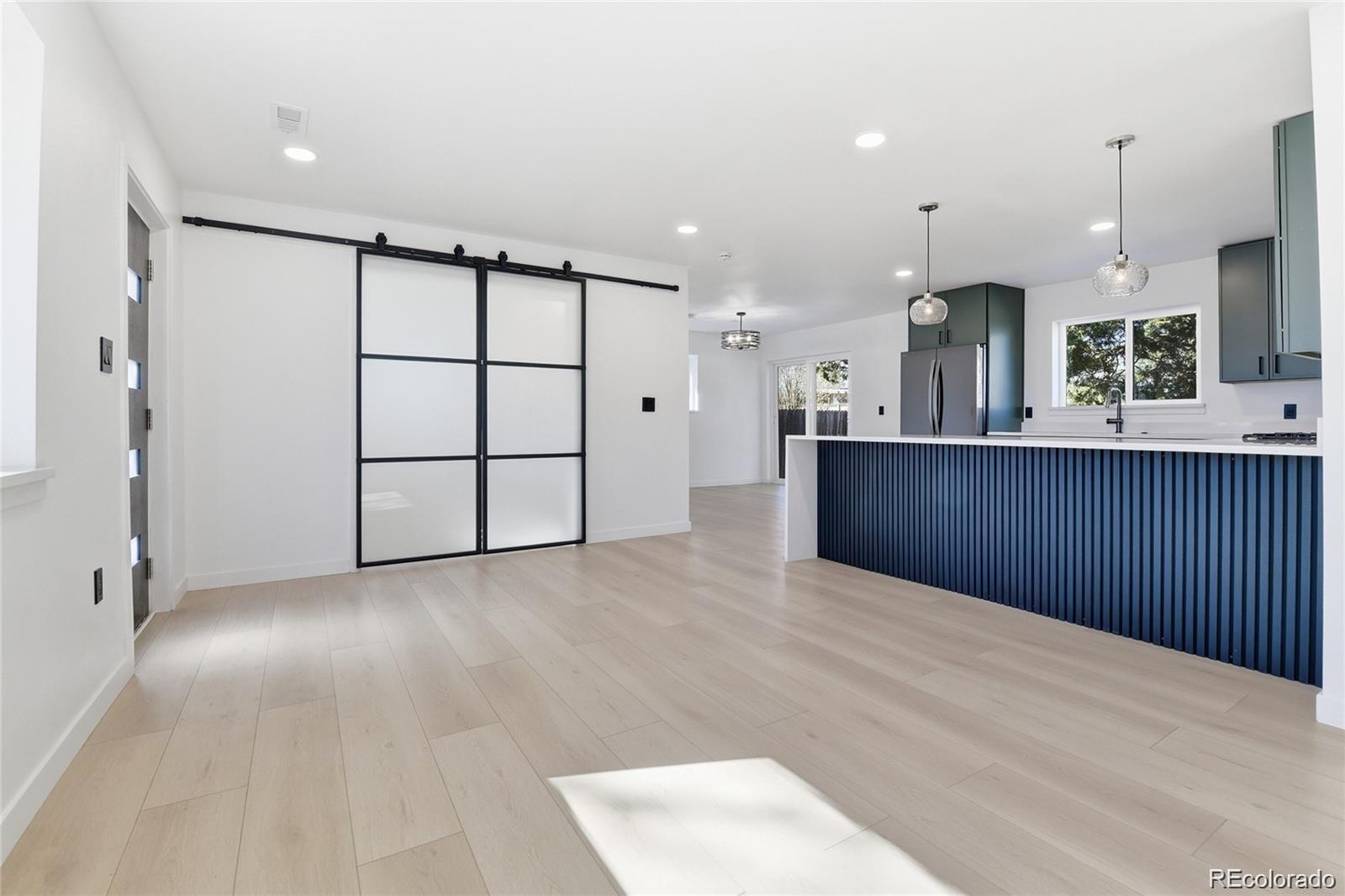 MLS Image #9 for 1431 s glencoe street,denver, Colorado