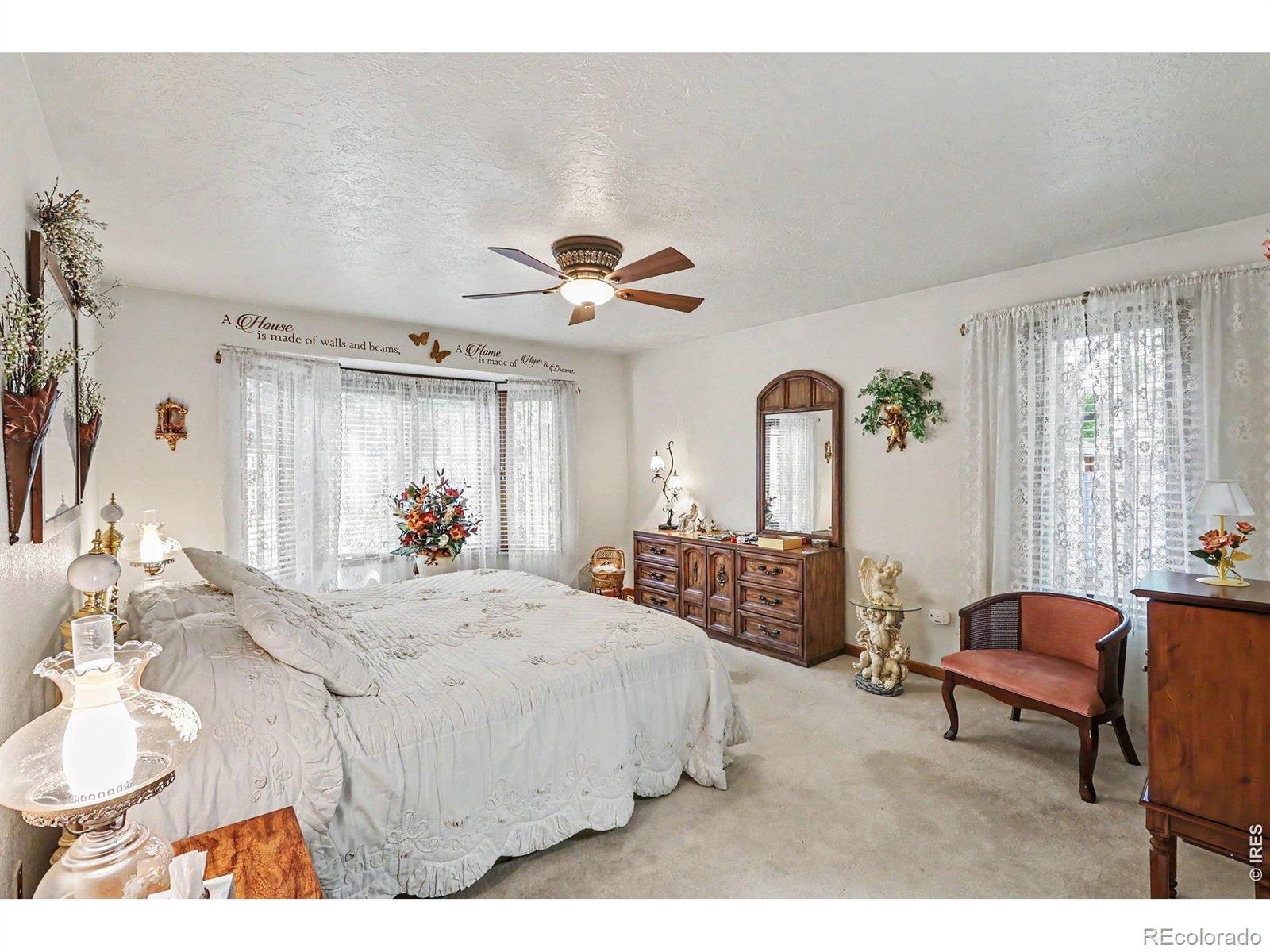 MLS Image #12 for 2010  46th avenue,greeley, Colorado