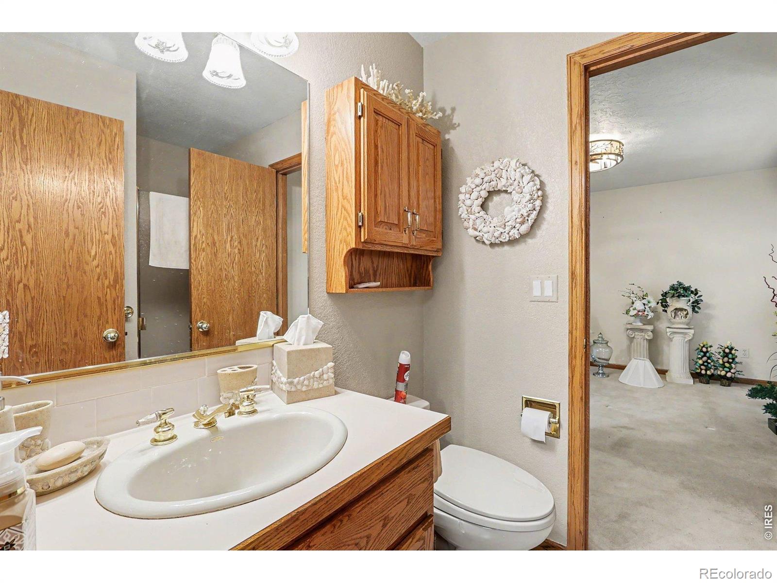 MLS Image #14 for 2010  46th avenue,greeley, Colorado