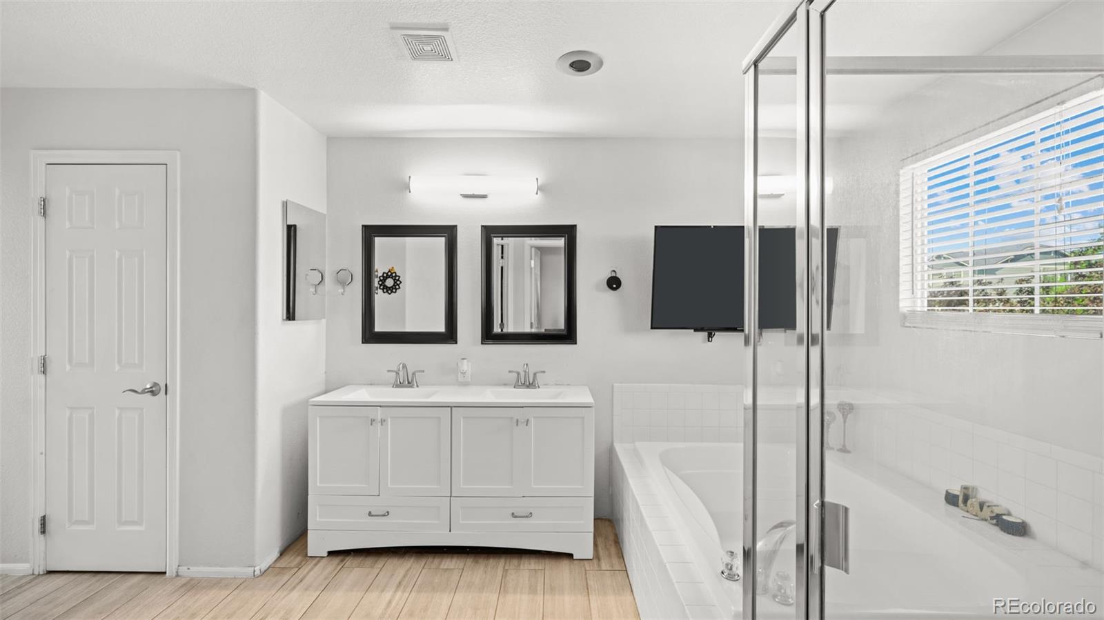 MLS Image #17 for 3604 s nepal street,aurora, Colorado