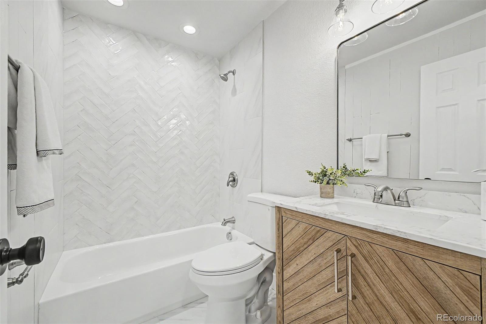 MLS Image #11 for 9272 w hoover place,littleton, Colorado