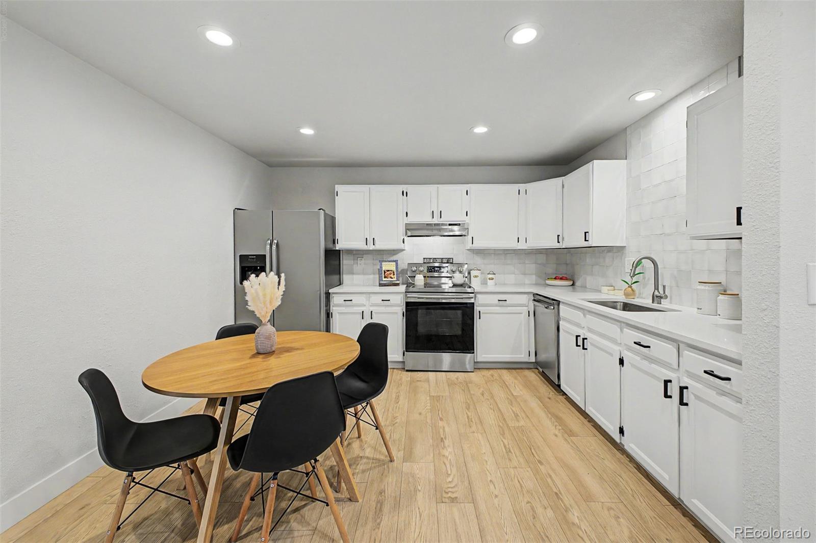 MLS Image #5 for 9272 w hoover place,littleton, Colorado