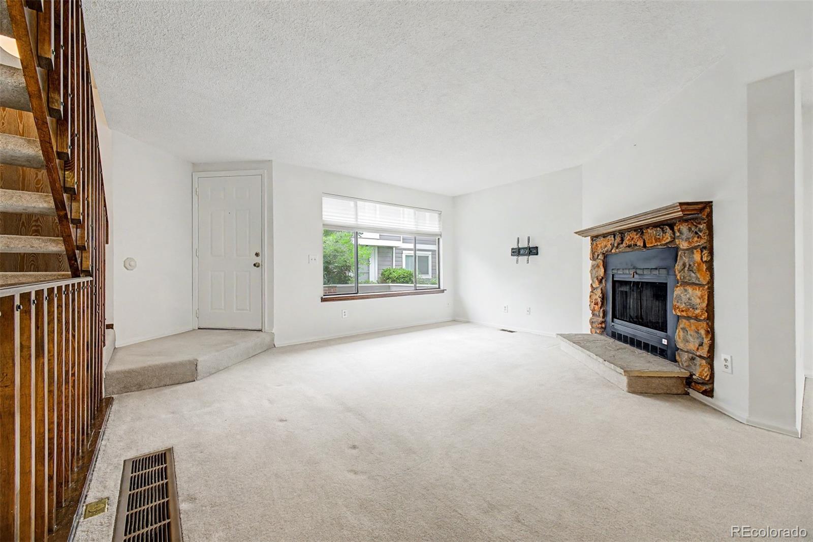 MLS Image #5 for 6670 w 84th circle,arvada, Colorado