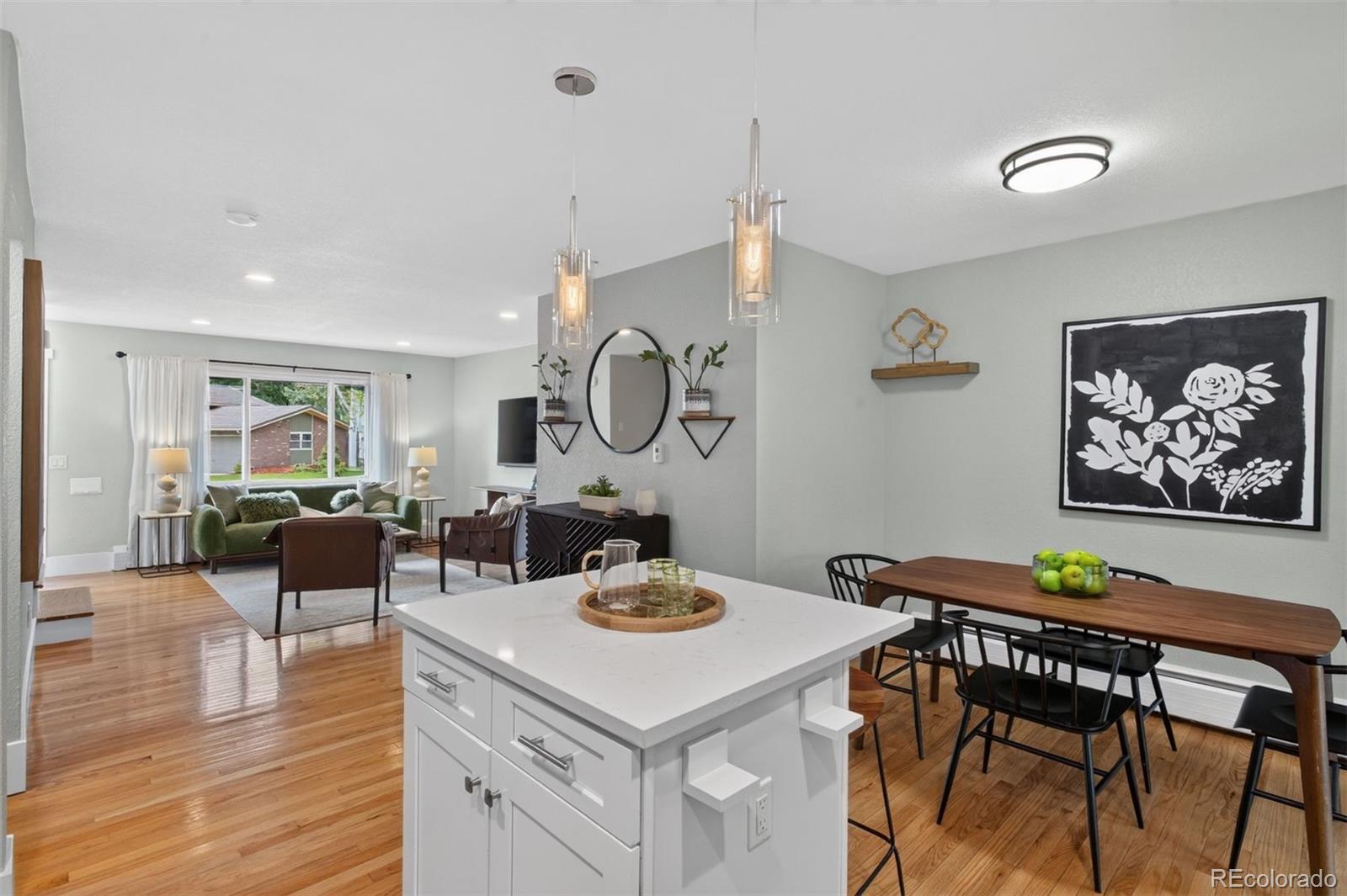 MLS Image #10 for 6831 e ithaca place,denver, Colorado
