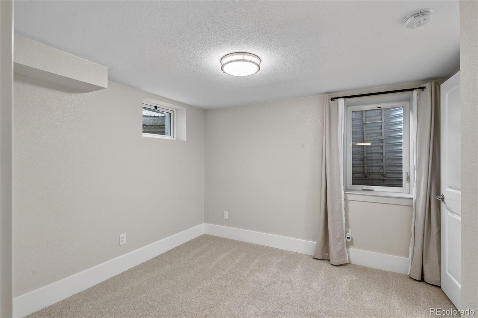 MLS Image #25 for 6831 e ithaca place,denver, Colorado