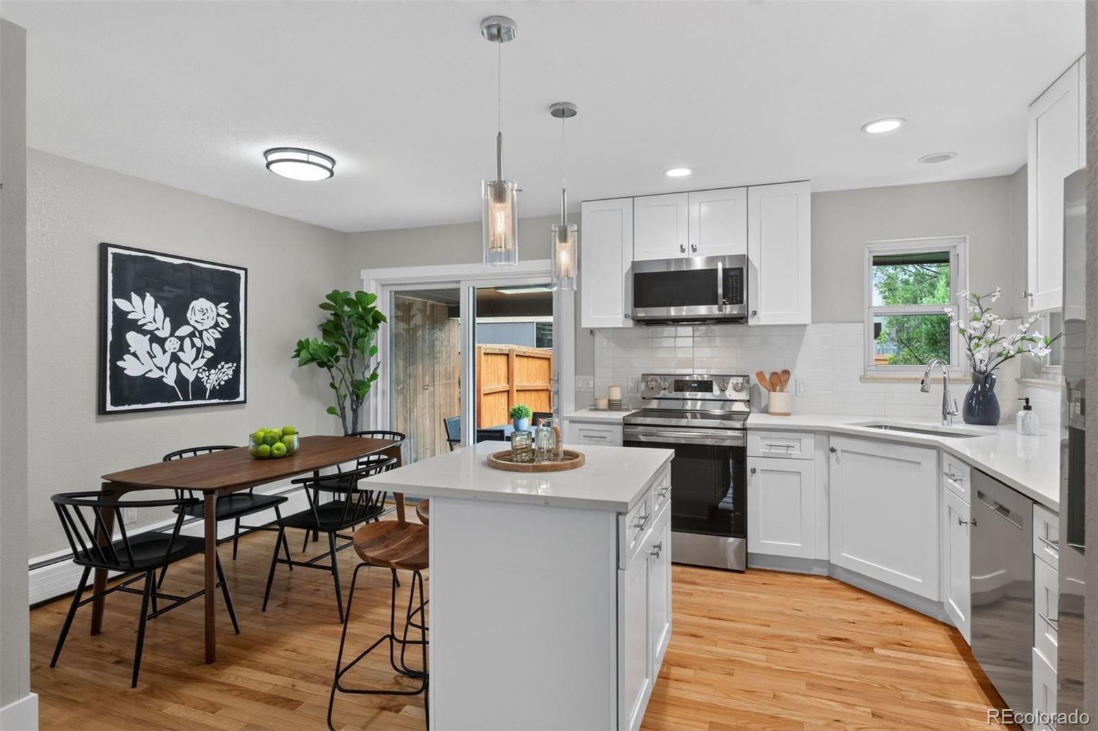 MLS Image #5 for 6831 e ithaca place,denver, Colorado