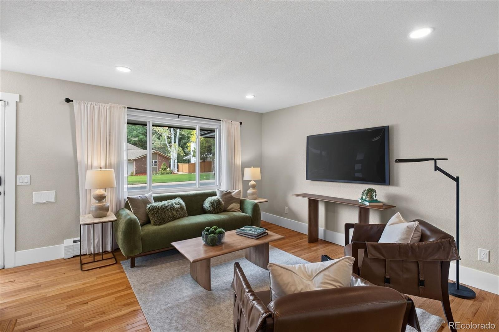 MLS Image #6 for 6831 e ithaca place,denver, Colorado