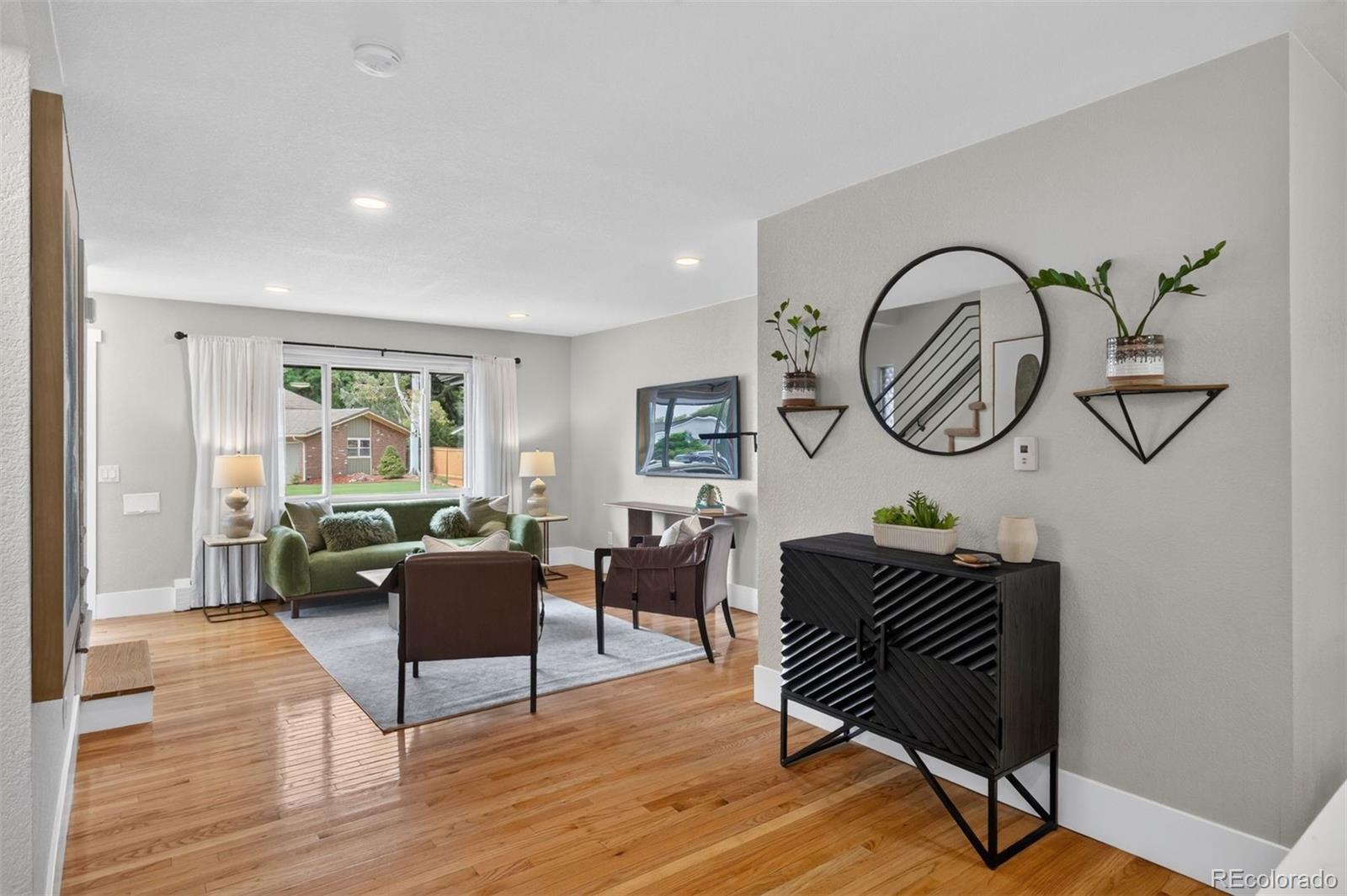 MLS Image #7 for 6831 e ithaca place,denver, Colorado