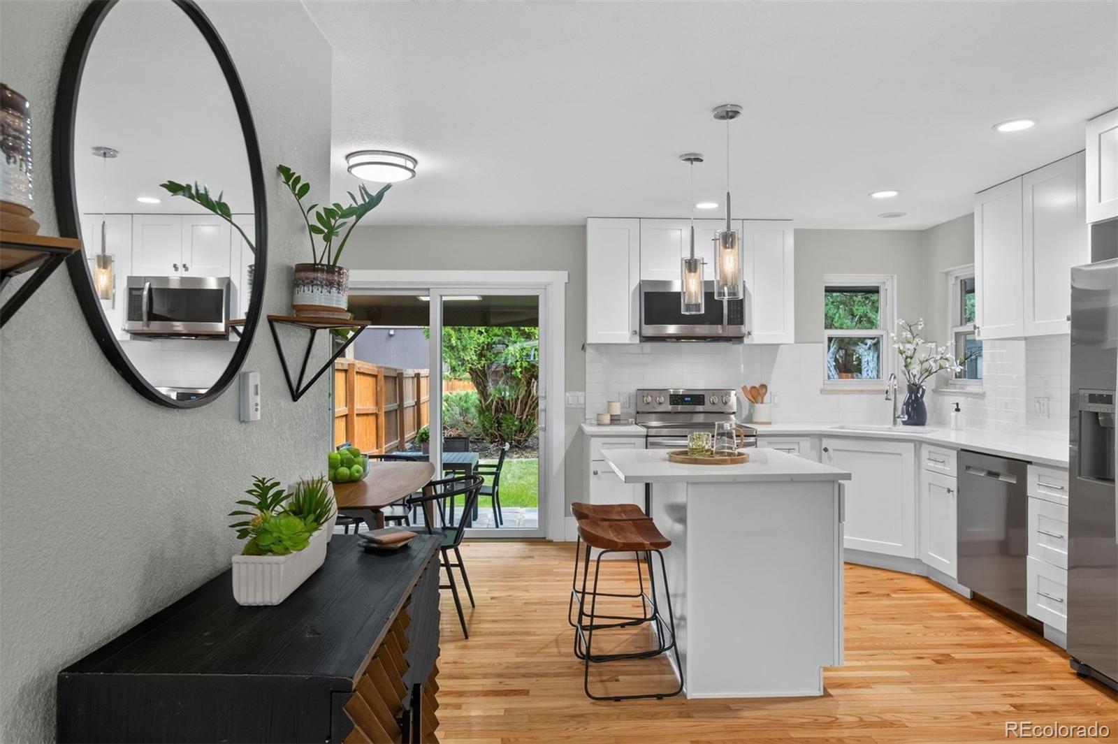 MLS Image #8 for 6831 e ithaca place,denver, Colorado
