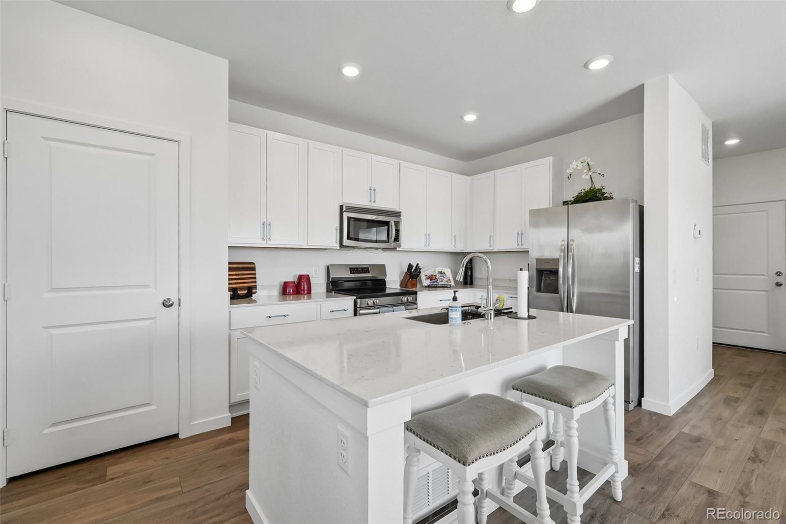 MLS Image #14 for 765  aspen avenue,bennett, Colorado