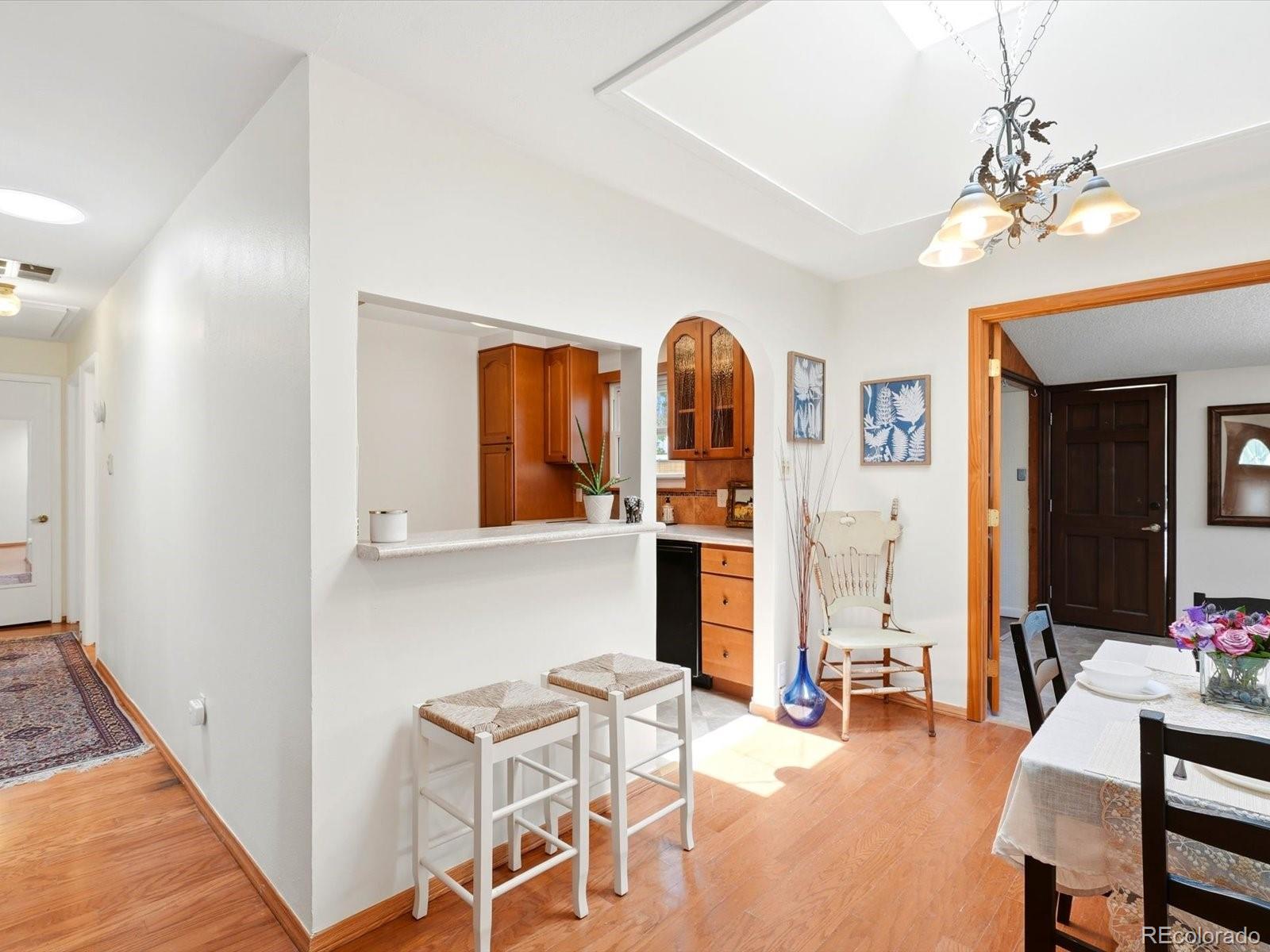 MLS Image #8 for 1440 s hudson street,denver, Colorado