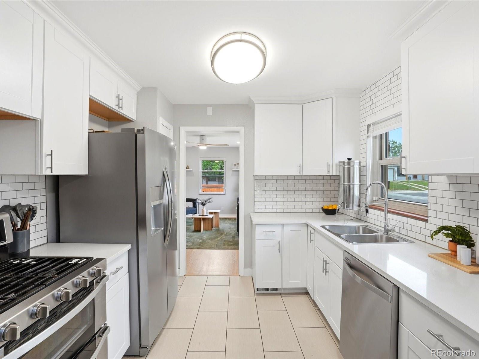 MLS Image #11 for 3655 e yale avenue,denver, Colorado