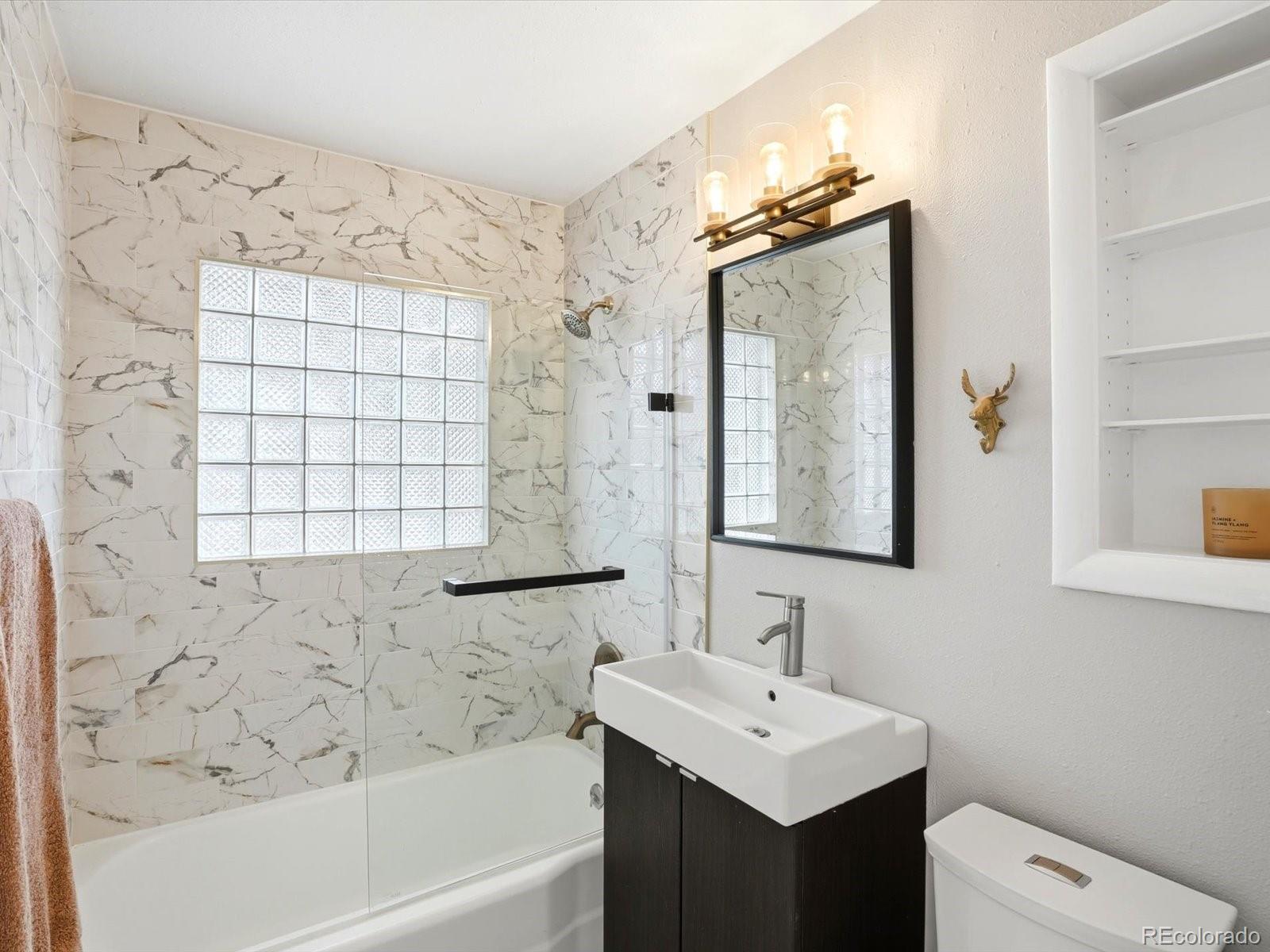 MLS Image #19 for 3655 e yale avenue,denver, Colorado