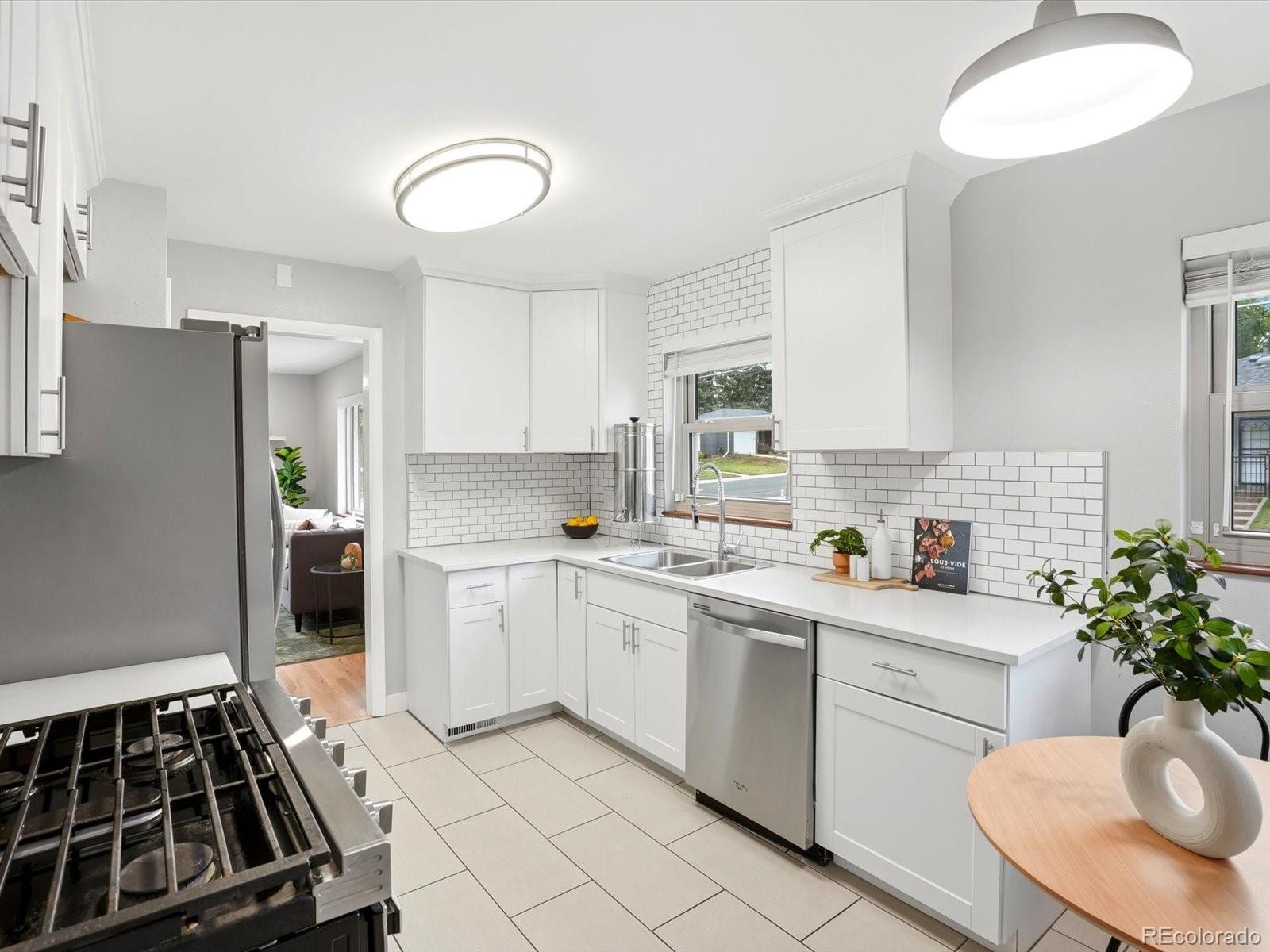 MLS Image #8 for 3655 e yale avenue,denver, Colorado