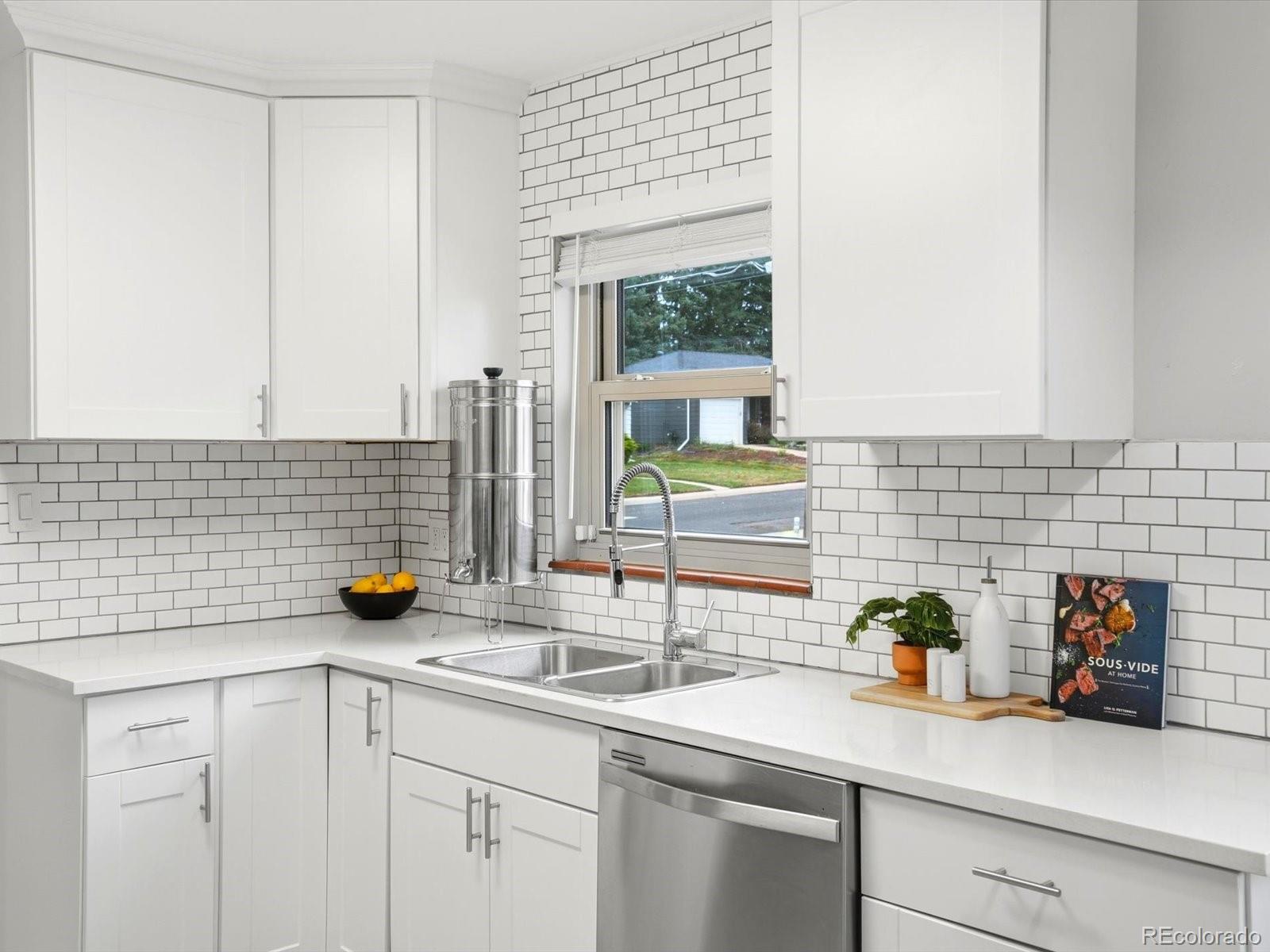 MLS Image #9 for 3655 e yale avenue,denver, Colorado