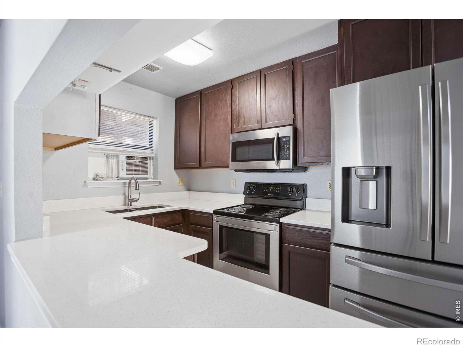 MLS Image #3 for 225 e 8th avenue,longmont, Colorado