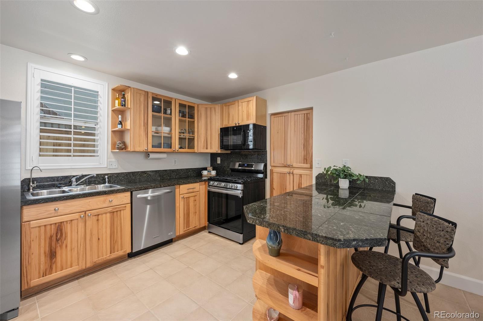 MLS Image #3 for 3027  lawrence street,denver, Colorado