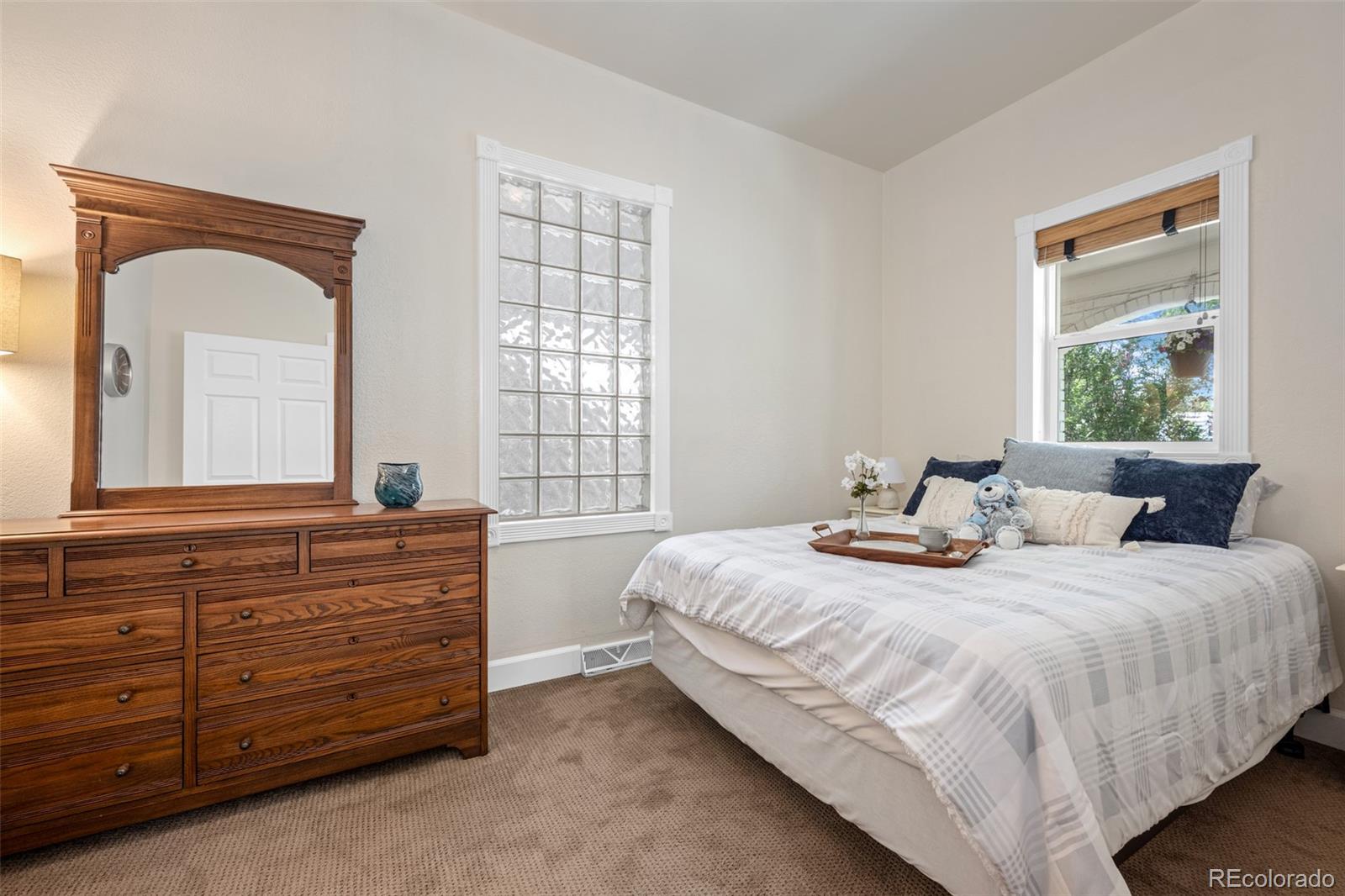 MLS Image #6 for 3027  lawrence street,denver, Colorado