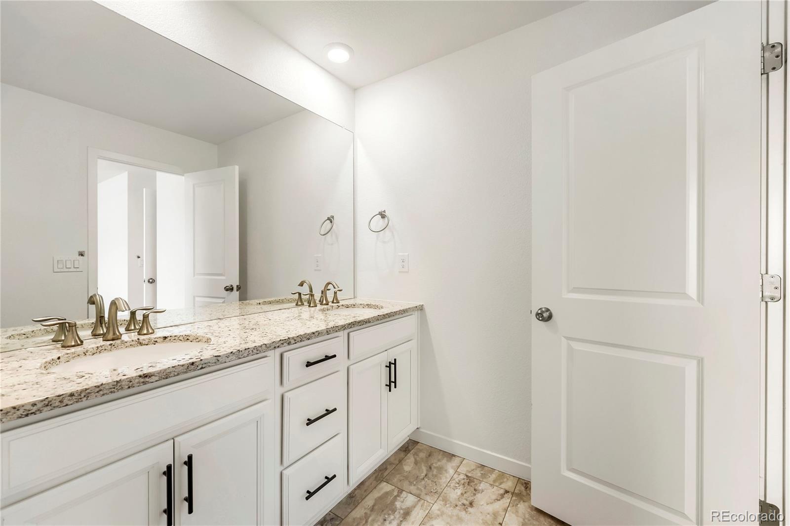 MLS Image #15 for 17681 e 95th place,commerce city, Colorado