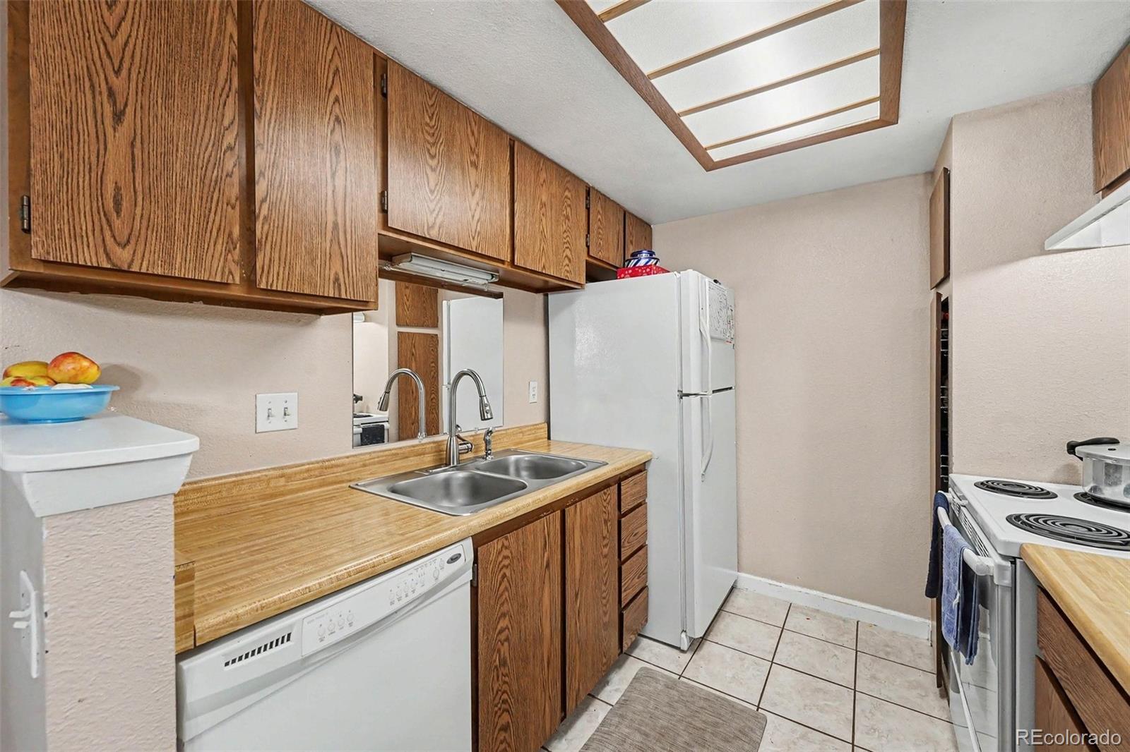MLS Image #2 for 3484 s eagle street,aurora, Colorado