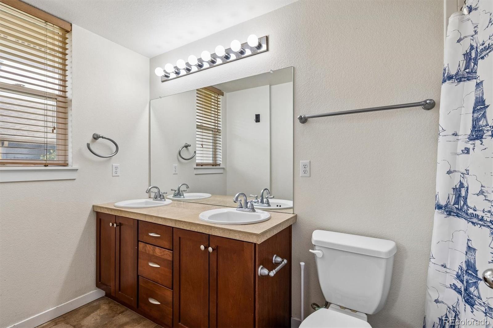 MLS Image #17 for 9941 e 26th avenue,denver, Colorado